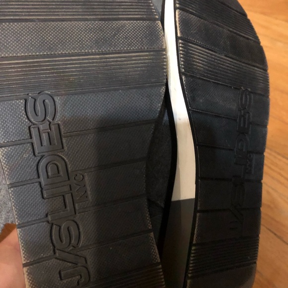 J slides shoes - Picture 6 of 6